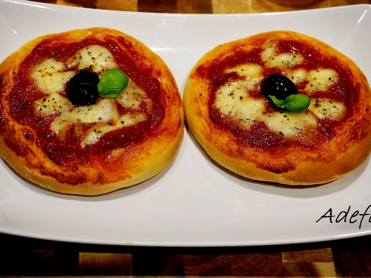 Rezept: Pizzette Siciliane - Sizilianische Pizza Bild Nr. 7645 Pizzette Siciliane - Sizilianische Pizza - Rezept - Bild Nr. 7645