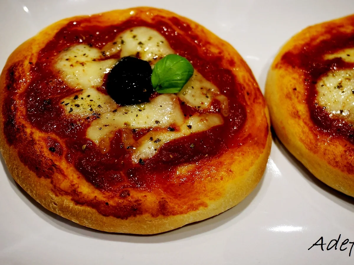 Rezept: Pizzette Siciliane - Sizilianische Pizza Bild Nr. 7646 Pizzette Siciliane - Sizilianische Pizza - Rezept - Bild Nr. 7646