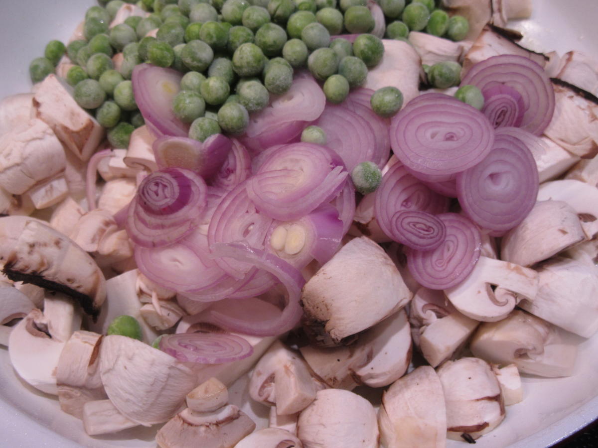 Gemüse: Steckrübenstroh mit Champignongemüse - Rezept - Bild Nr. 7652