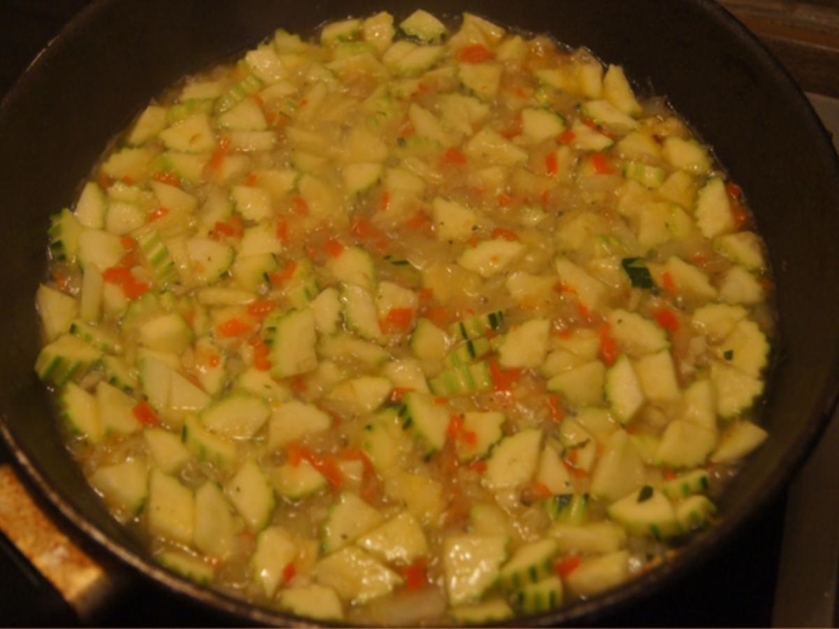 Herzhaftes Zucchini-Omelett - Rezept - Bild Nr. 11