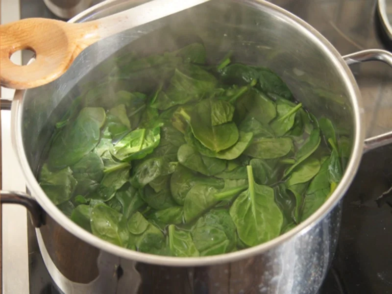 Rindfleisch-Spinat-Champignon-Wok mit Drillingen - Rezept - Bild Nr. 7