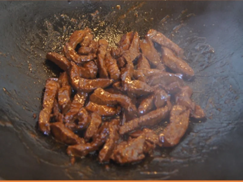 Rindfleisch-Spinat-Champignon-Wok mit Drillingen - Rezept - Bild Nr. 13