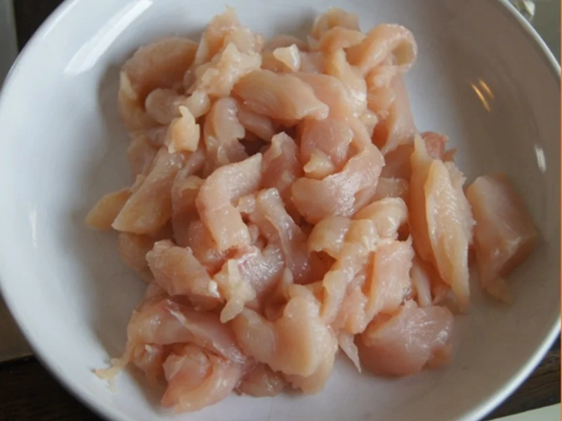 Rezept: Asiatische Hähnchenbrustfiletsuppe Bild Nr. 4 Asiatische Hähnchenbrustfiletsuppe - Rezept - Bild Nr. 4