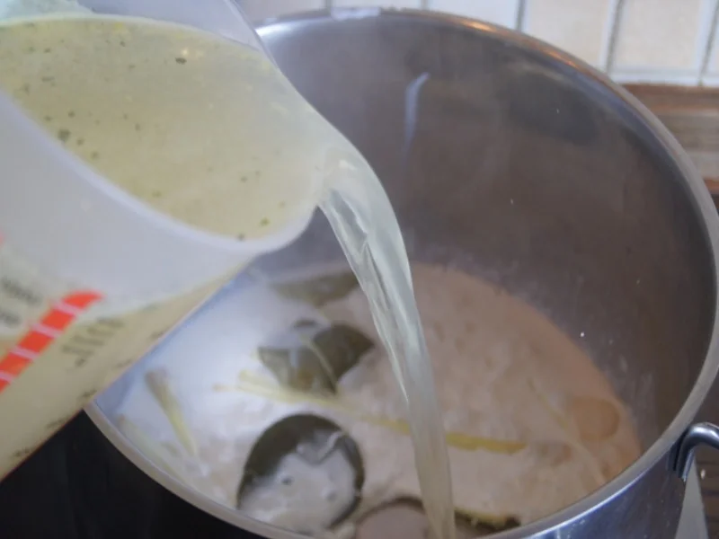 Rezept: Asiatische Hähnchenbrustfiletsuppe Bild Nr. 9 Asiatische Hähnchenbrustfiletsuppe - Rezept - Bild Nr. 9