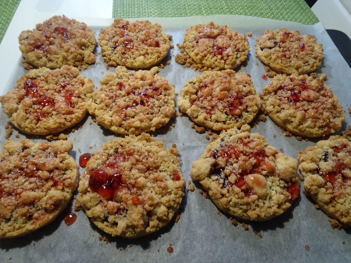 Streusel-Taler, gefüllt - Rezept - Bild Nr. 7656