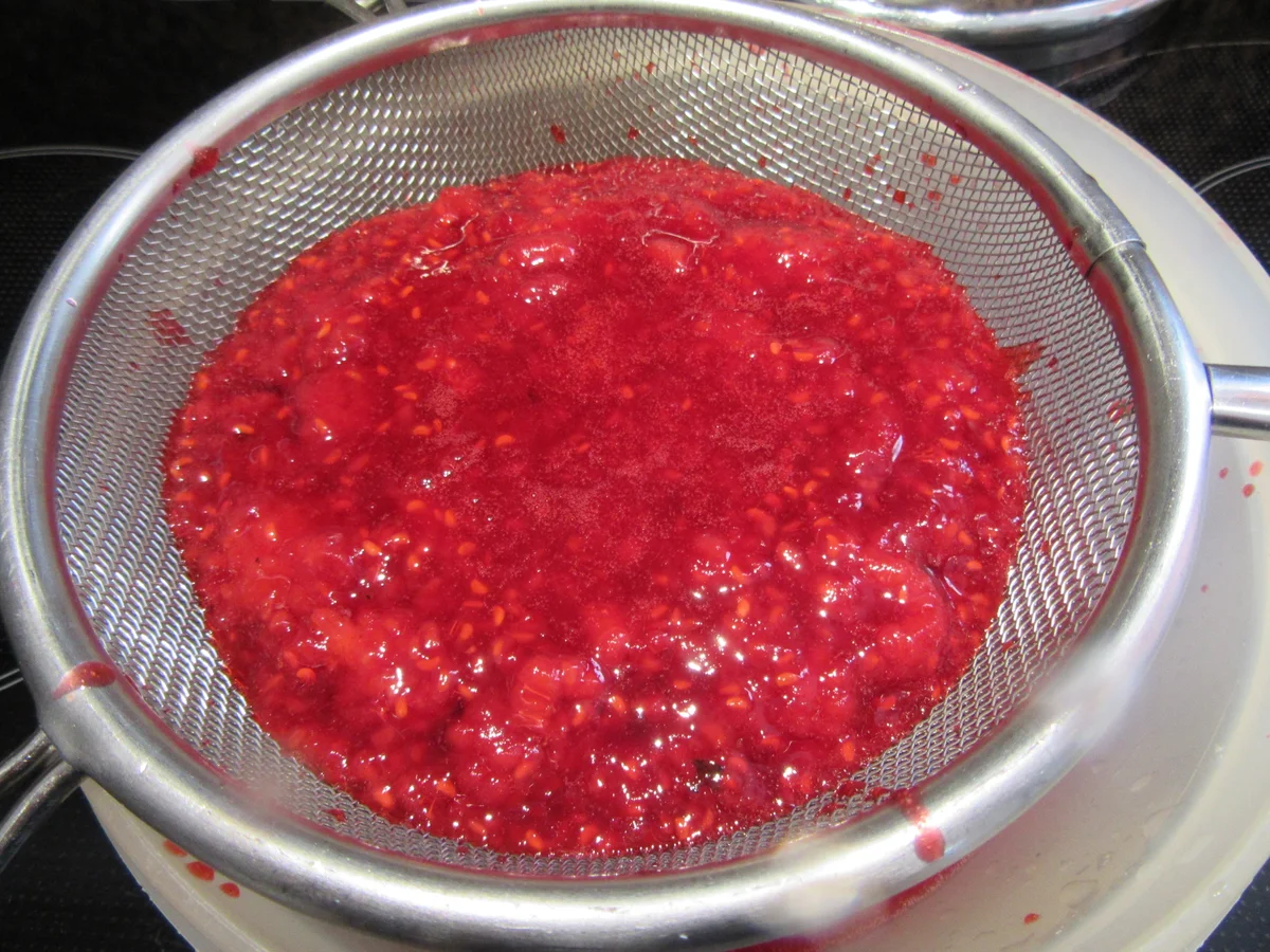 Rezept: Backen: Schokotarte mit Himbeeren Bild Nr. 7663 Backen: Schokotarte mit Himbeeren - Rezept - Bild Nr. 7663