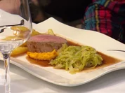 Kalbsfilet, Schupfnudeln, Orangen-Karotten-Püree und Spitzkohl - Rezept - Bild Nr. 2