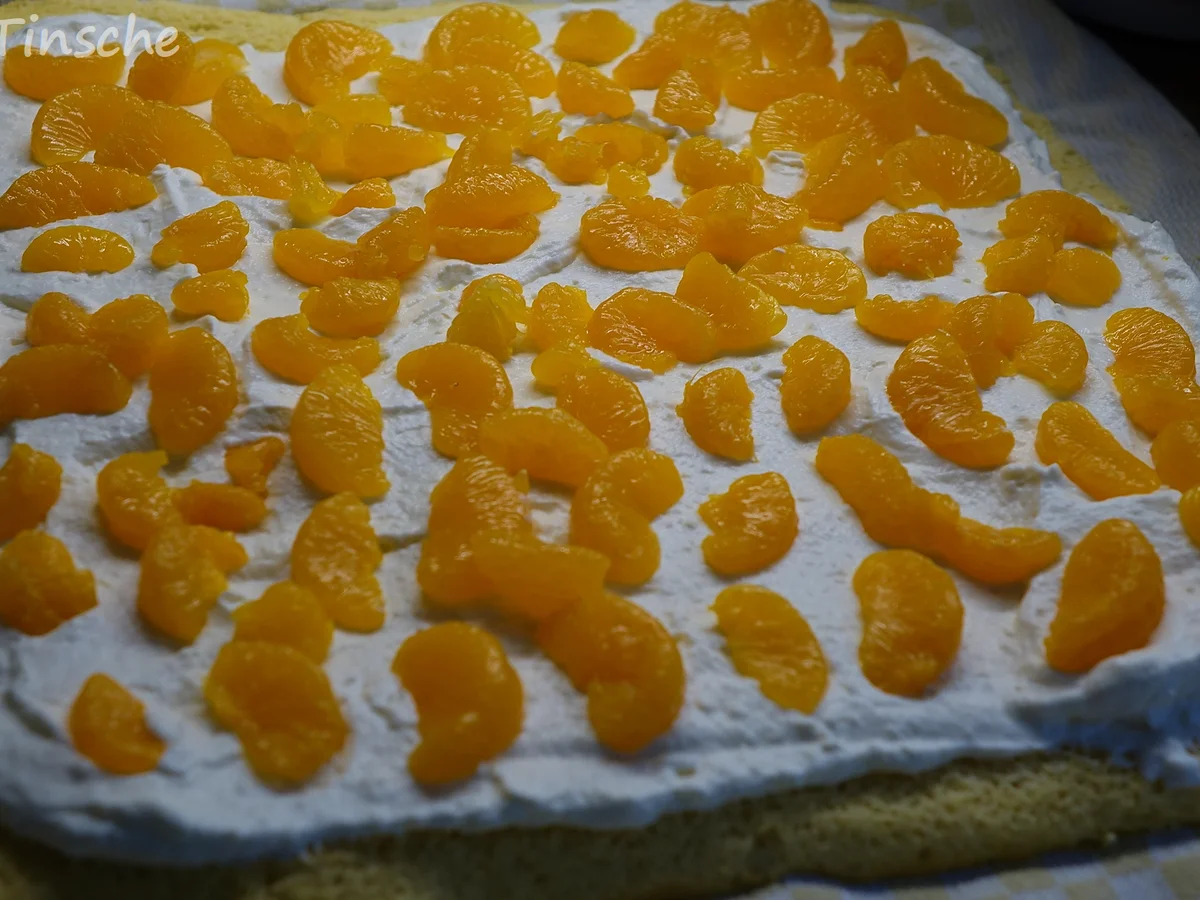 Käse-Sahne-Biskuitroulade - Rezept - Bild Nr. 7677