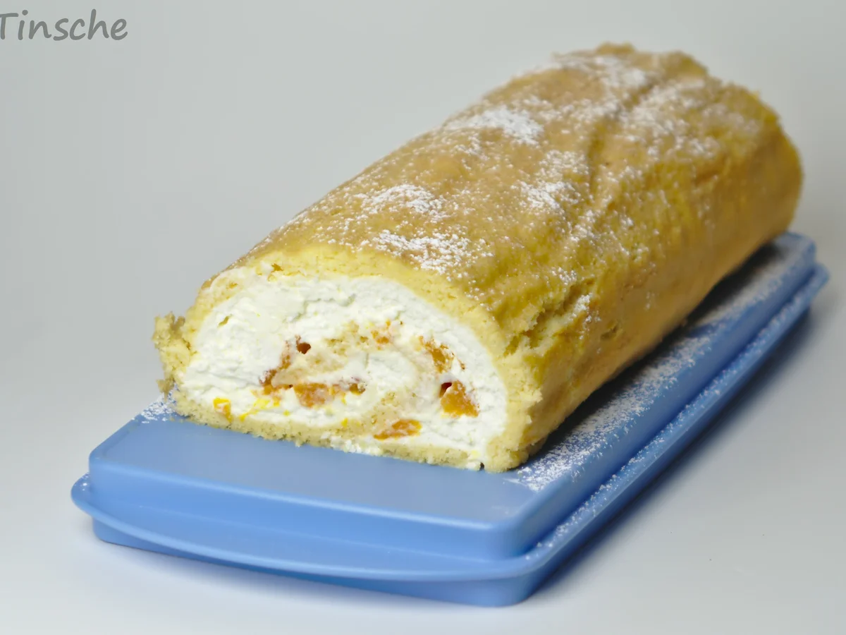 Käse-Sahne-Biskuitroulade - Rezept - Bild Nr. 7677