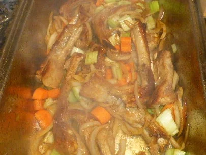 Karreebraten vom Duroc-Schwein mit Rote-Bete-Sauce - Rezept - Bild Nr. 7691