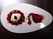 Dörrobst in Cassis mit Mohnmousse - Rezept