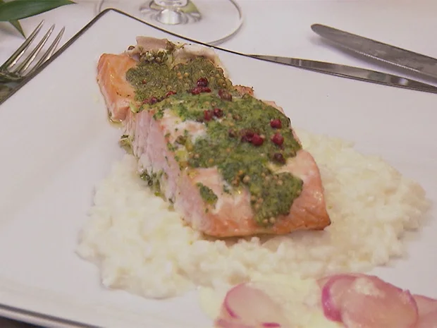 Rezept: Schottischer Lachs mit einer Korianderkruste auf schneeweißem Risotto Bild Nr. 2 Schottischer Lachs mit einer Korianderkruste auf schneeweißem Risotto - Rezept - Bild Nr. 2