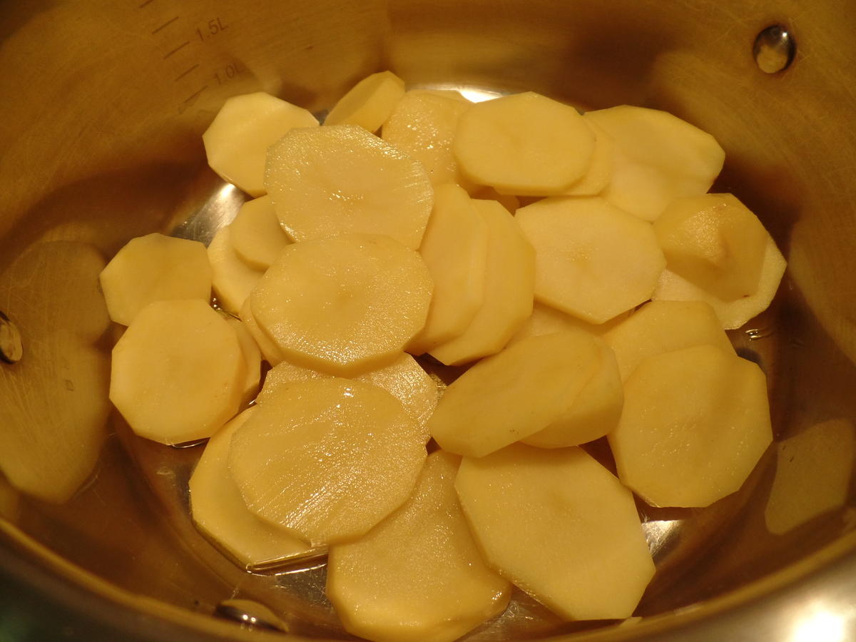 Rotbarschfilet auf Kartoffel-Lauch-Gemüse - Rezept - Bild Nr. 7690