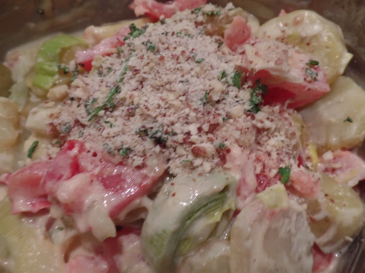 Rotbarschfilet auf Kartoffel-Lauch-Gemüse - Rezept - Bild Nr. 7701