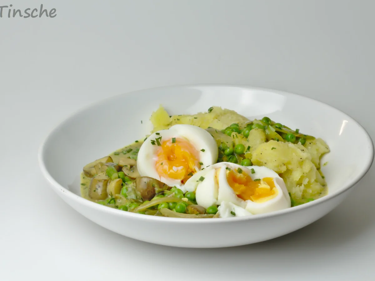 Rezept: Eier in Champignon-Erbsen-Currysoße Bild Nr. 2 Eier in Champignon-Erbsen-Currysoße - Rezept - Bild Nr. 2