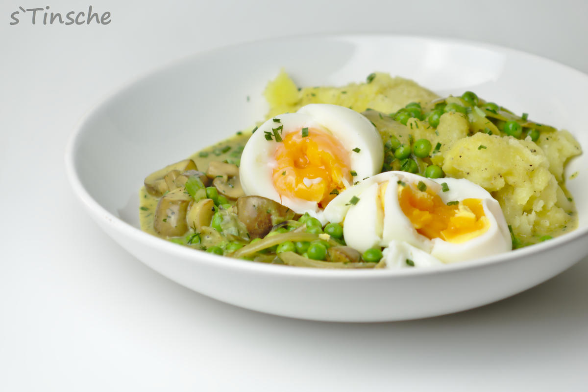 Eier in Champignon-Erbsen-Currysoße - Rezept - Bild Nr. 3