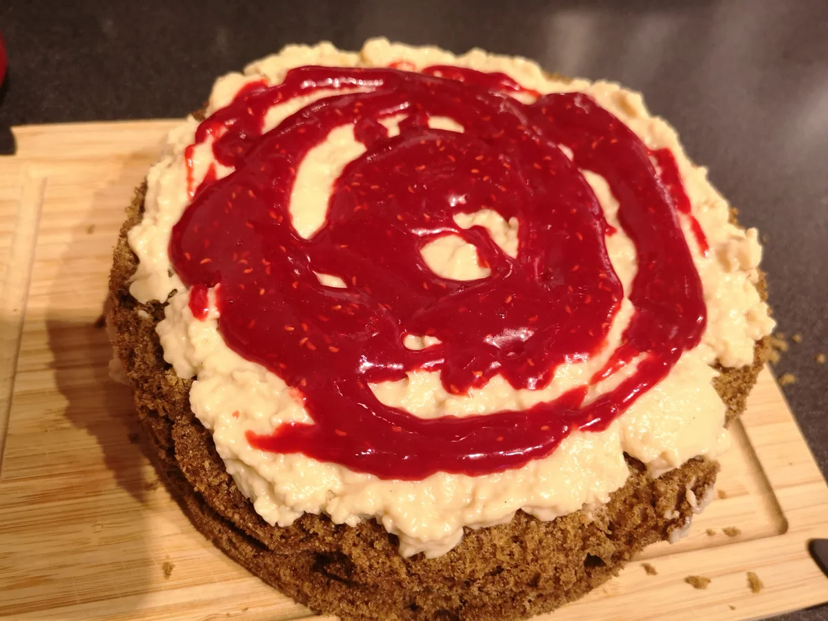 Rezept: BiNe` S MUSIKALISCHE PANNA COTTA TORTE Bild Nr. 4 BiNe` S MUSIKALISCHE PANNA COTTA TORTE - Rezept - Bild Nr. 4