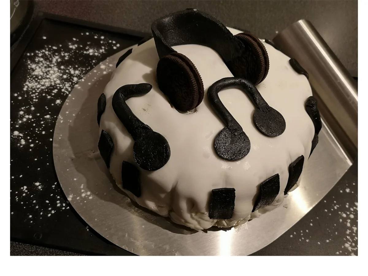 Rezept: BiNe` S MUSIKALISCHE PANNA COTTA TORTE Bild Nr. 16 BiNe` S MUSIKALISCHE PANNA COTTA TORTE - Rezept - Bild Nr. 16