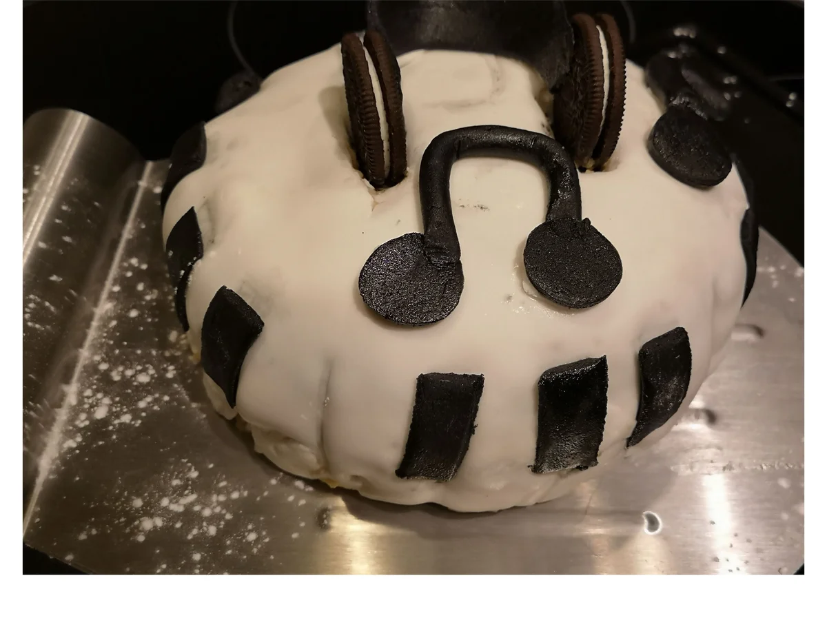 Rezept: BiNe` S MUSIKALISCHE PANNA COTTA TORTE Bild Nr. 17 BiNe` S MUSIKALISCHE PANNA COTTA TORTE - Rezept - Bild Nr. 17