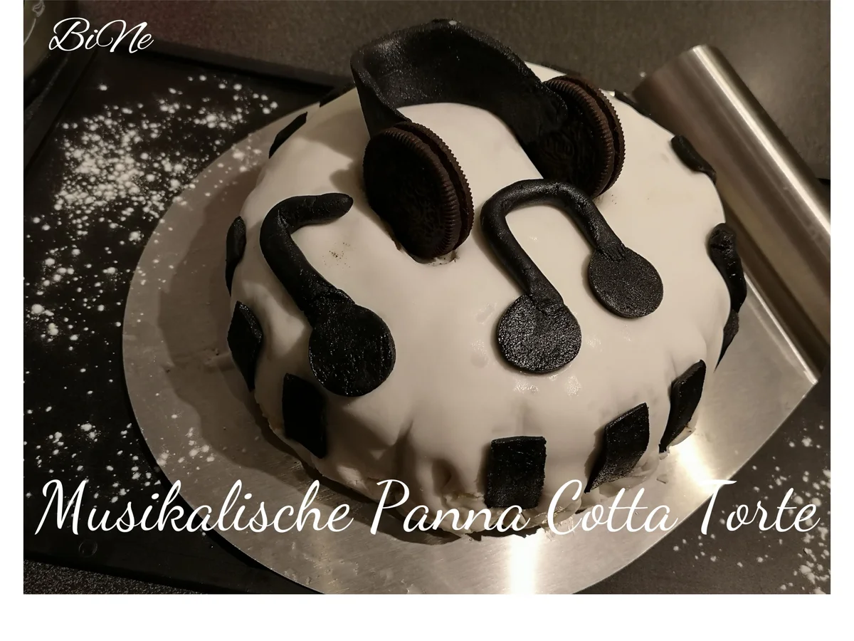 Rezept: BiNe` S MUSIKALISCHE PANNA COTTA TORTE Bild Nr. 7697 BiNe` S MUSIKALISCHE PANNA COTTA TORTE - Rezept - Bild Nr. 7697