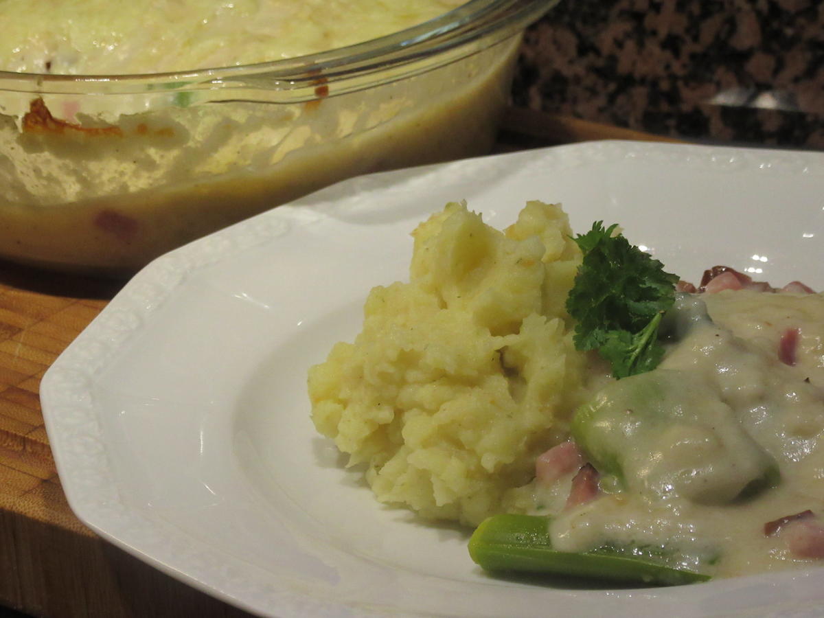 Gemüse: Lauchgratin mit Bouillon-Püree - Rezept - kochbar.de