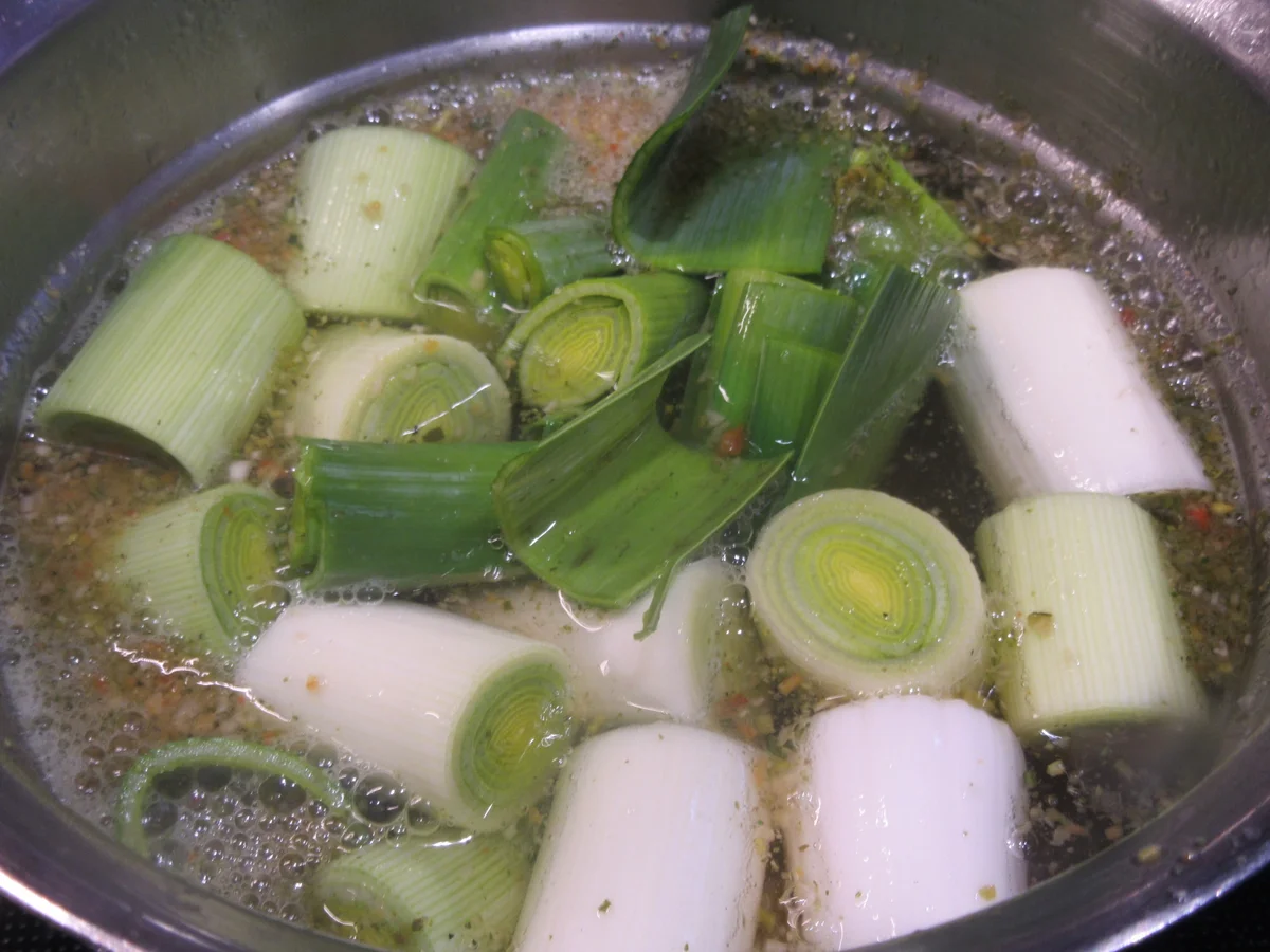 Gemüse: Lauchgratin mit Bouillon-Püree - Rezept - Bild Nr. 7689