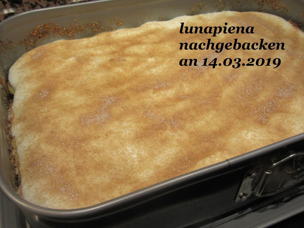 Rezept: Schmandkuchen Bild Nr. 3 Schmandkuchen - Rezept - Bild Nr. 3