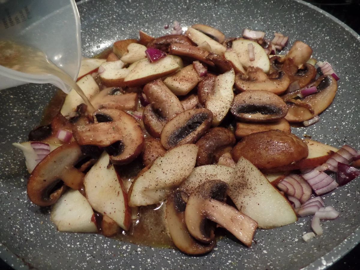 Geschnetzeltes mit Pilzen und Nudeln - Rezept - Bild Nr. 7697