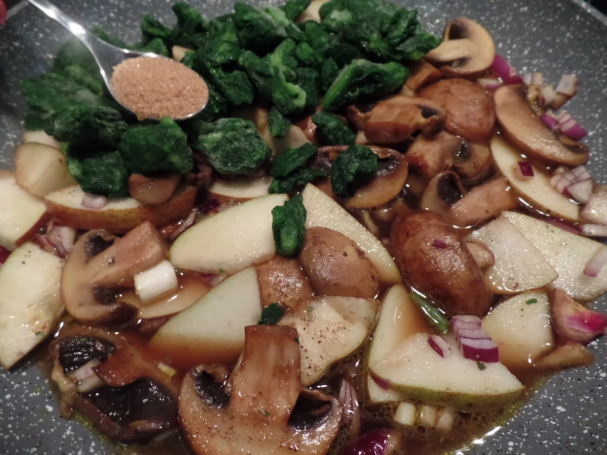 Geschnetzeltes mit Pilzen und Nudeln - Rezept - Bild Nr. 7699