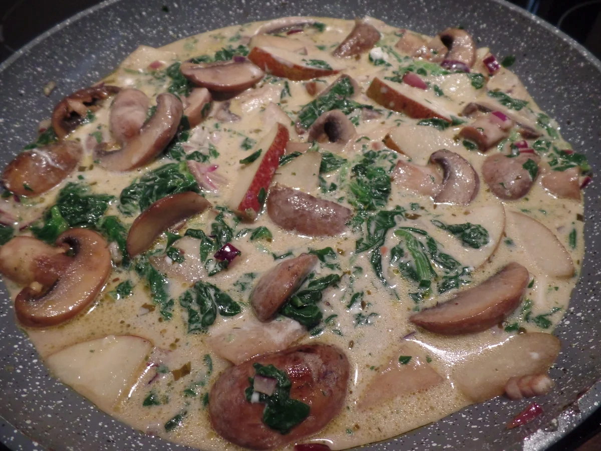 Geschnetzeltes mit Pilzen und Nudeln - Rezept - Bild Nr. 7701