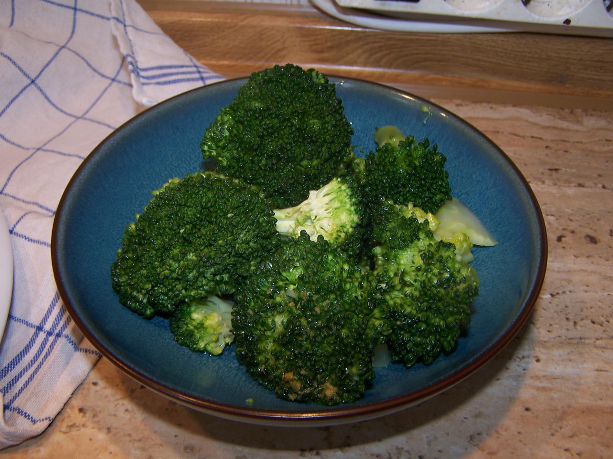 Rinder Rouladen gefüllt ,Knödel m. Brokkala - Rezept - Bild Nr. 7719