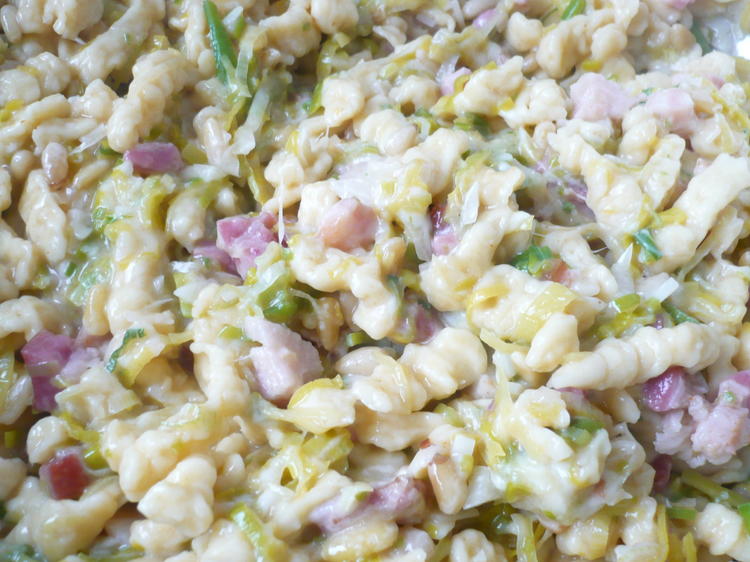 Spätzle mit Lauch und Speck - einfach - von rollimops