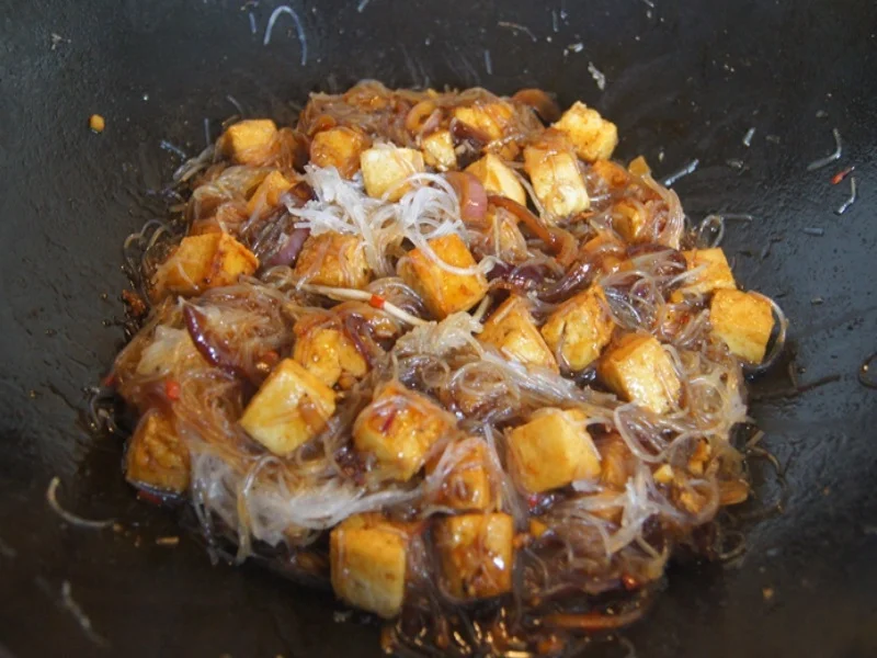 Rezept: Herzhafter Tofu mit Glasnudeln Bild Nr. 20 Herzhafter Tofu mit Glasnudeln - Rezept - Bild Nr. 20