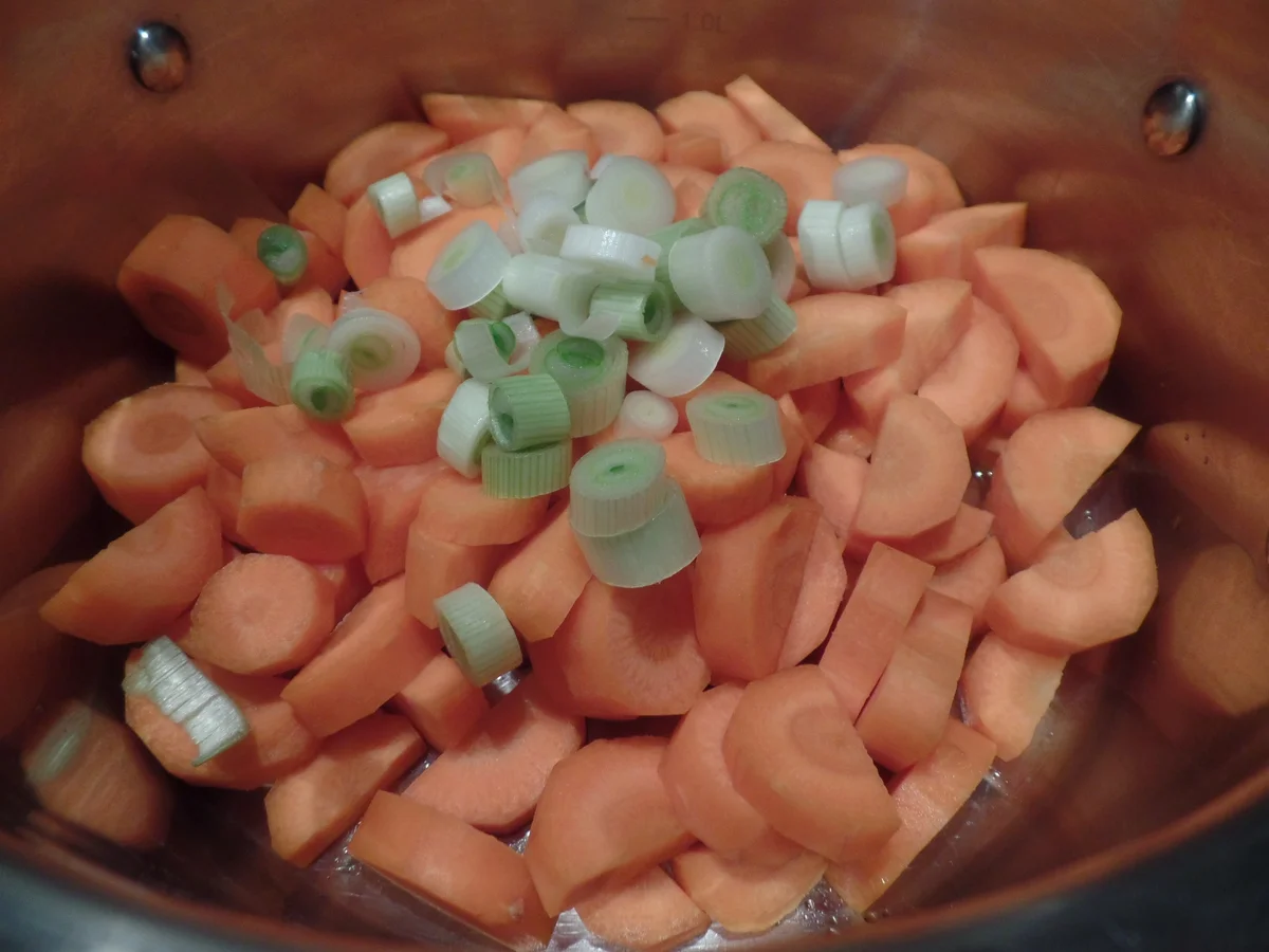 Rezept: Thai-Currysuppe Bild Nr. 7715 Thai-Currysuppe - Rezept - Bild Nr. 7715