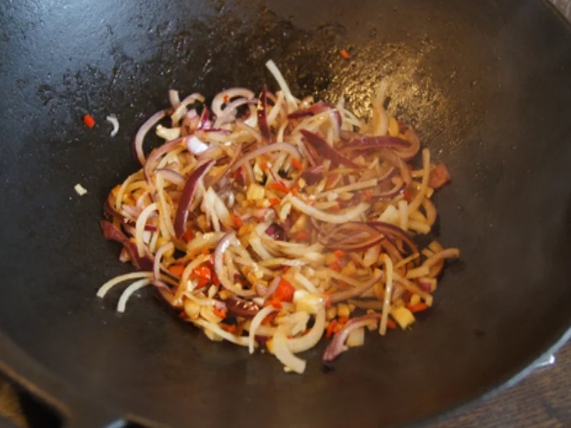 Rindfleisch-Paprika-Wok mit gelben Basmatireis - Rezept - Bild Nr. 7714