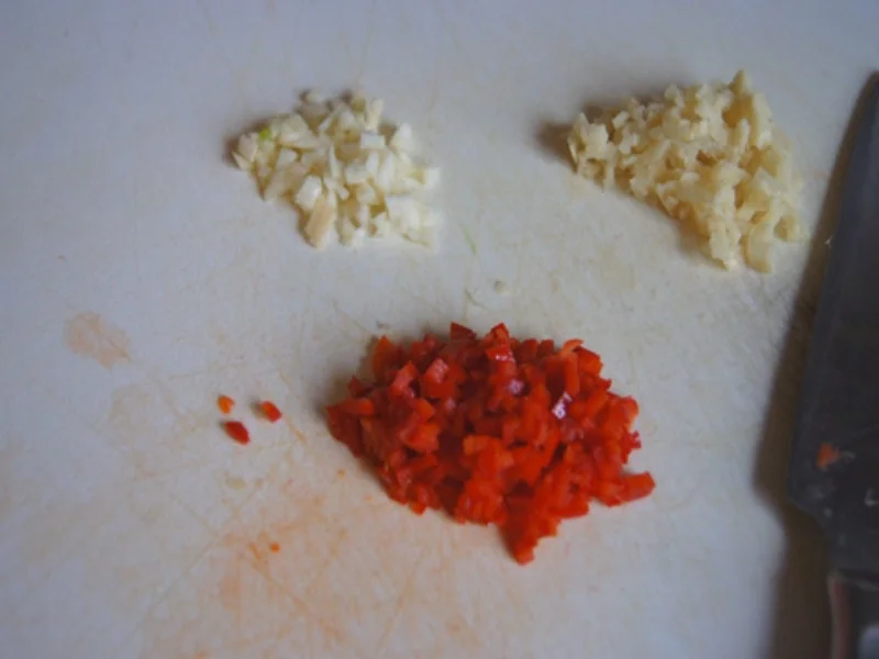 Rezept: Gebratener Blumenkohl im Wok mit pikanten Dip Bild Nr. 5 Gebratener Blumenkohl im Wok mit pikanten Dip - Rezept - Bild Nr. 5