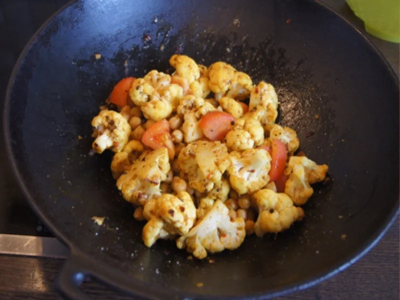 Rezept: Gebratener Blumenkohl im Wok mit pikanten Dip Bild Nr. 13 Gebratener Blumenkohl im Wok mit pikanten Dip - Rezept - Bild Nr. 13