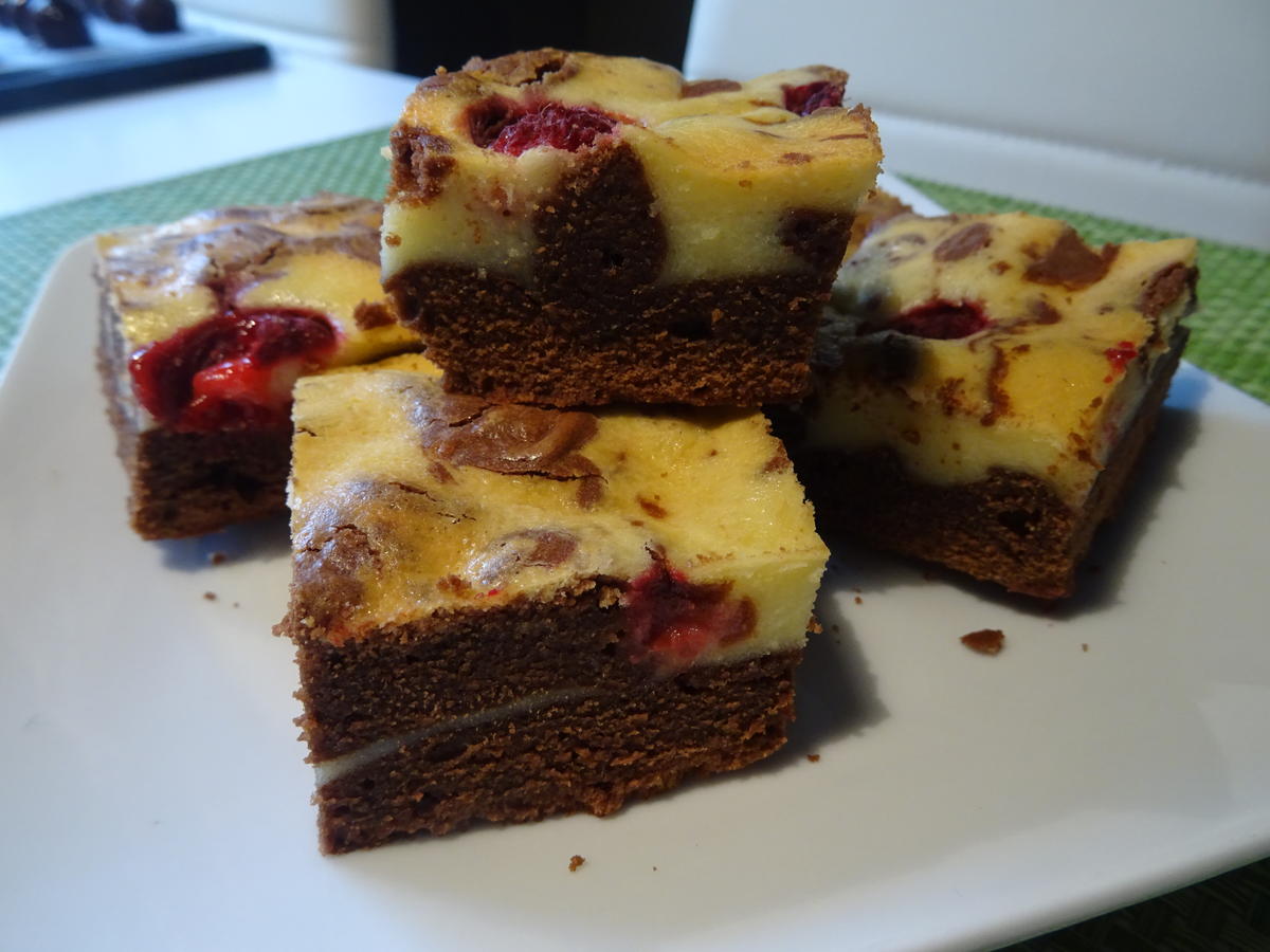 Cheesecake-Brownies mit Frucht - Rezept - Bild Nr. 7758