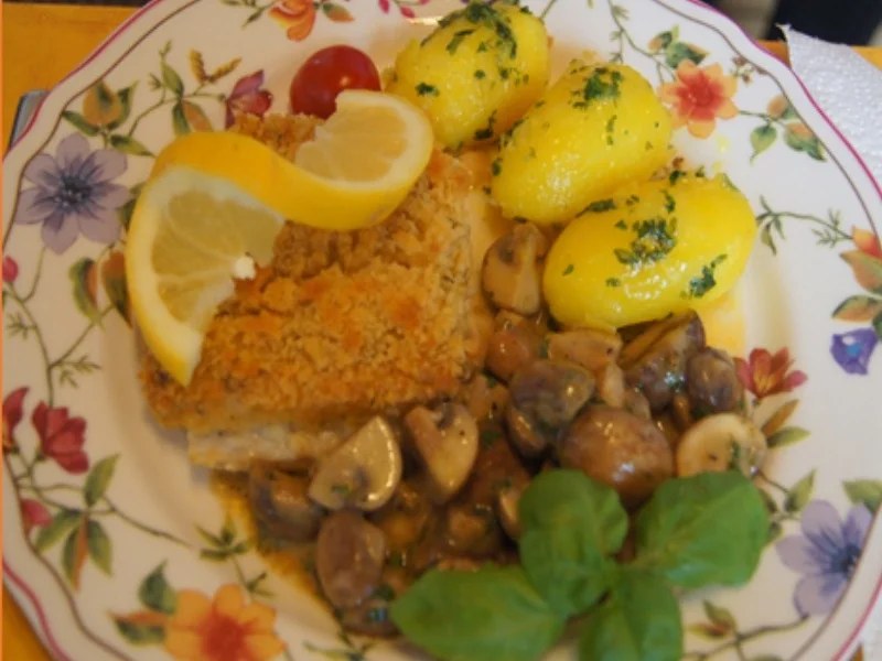 Rezept: Schlemmerfilet mit Rahm-Champignons und Petersilien-Kartoffeln Bild Nr. 7749 Schlemmerfilet mit Rahm-Champignons und Petersilien-Kartoffeln - Rezept - Bild Nr. 7749
