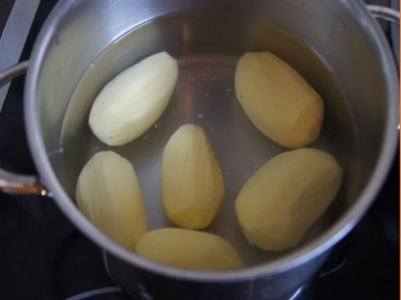 Rezept: Schlemmerfilet mit Rahm-Champignons und Petersilien-Kartoffeln Bild Nr. 7759 Schlemmerfilet mit Rahm-Champignons und Petersilien-Kartoffeln - Rezept - Bild Nr. 7759