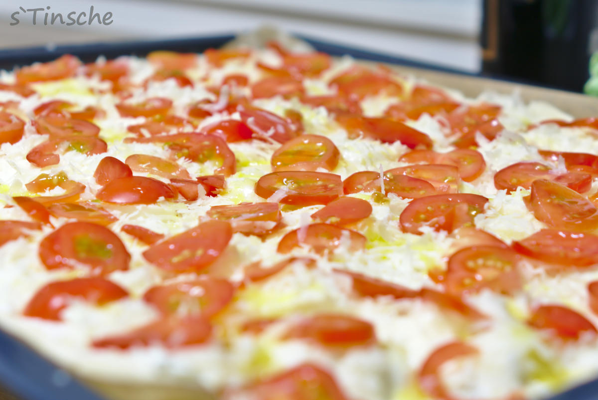 Dinkel-Tomaten-Drei-Käse-Pizza - Rezept - Bild Nr. 7757