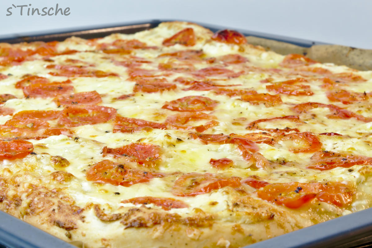 Dinkel-Tomaten-Drei-Käse-Pizza - Rezept - Bild Nr. 7759