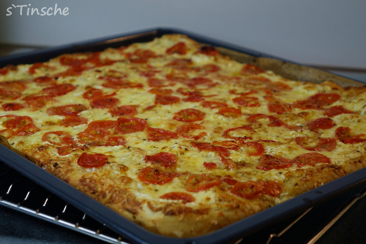 Dinkel-Tomaten-Drei-Käse-Pizza - Rezept - Bild Nr. 7761