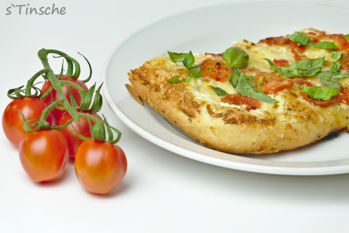 Dinkel-Tomaten-Drei-Käse-Pizza - Rezept - Bild Nr. 7766