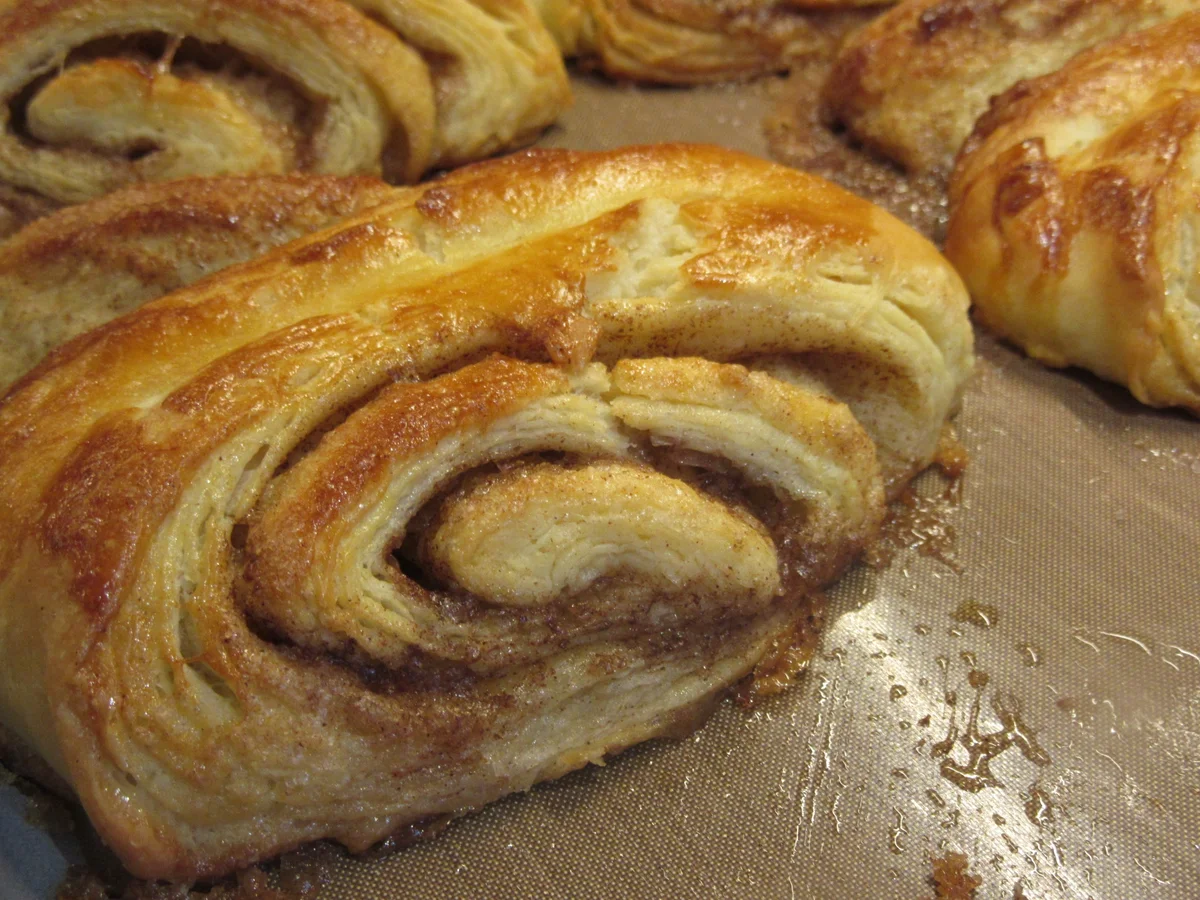 Rezept: Backen: Franzbrötchen Bild Nr. 7762 Backen: Franzbrötchen - Rezept - Bild Nr. 7762