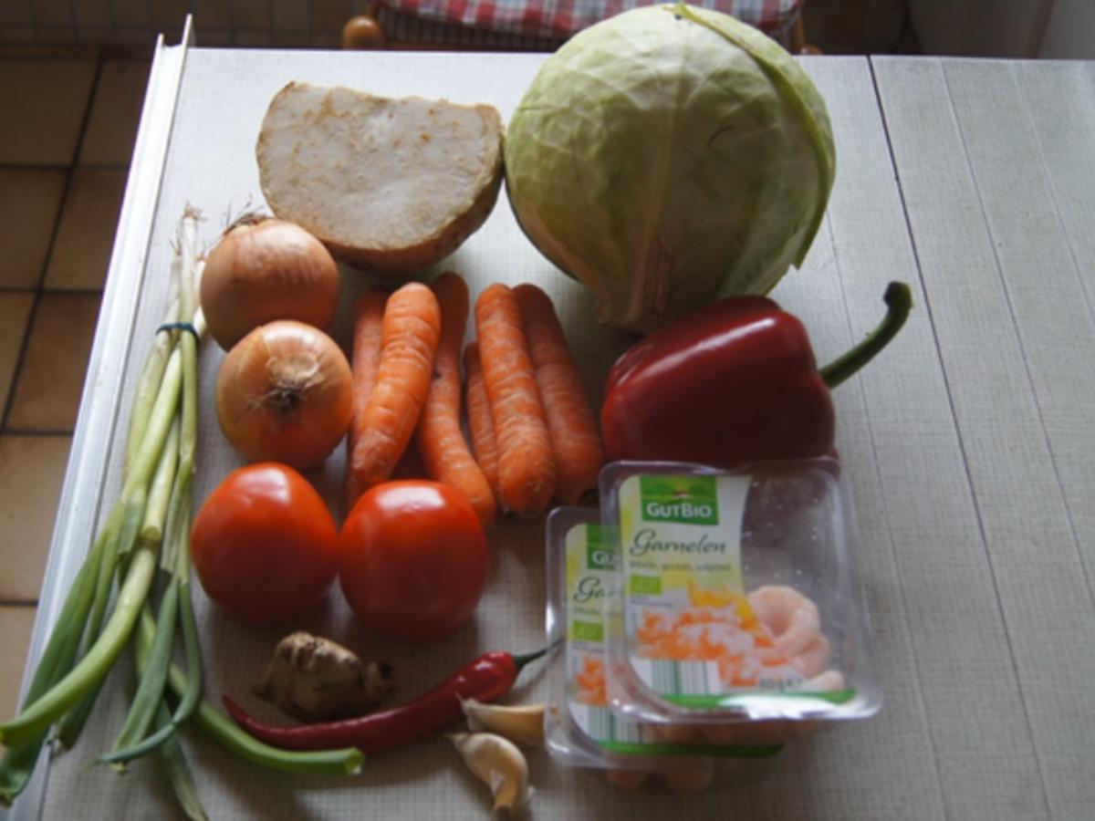 Weißkohl-Gemüse-Suppe mit Garnelen - Rezept - Bild Nr. 3