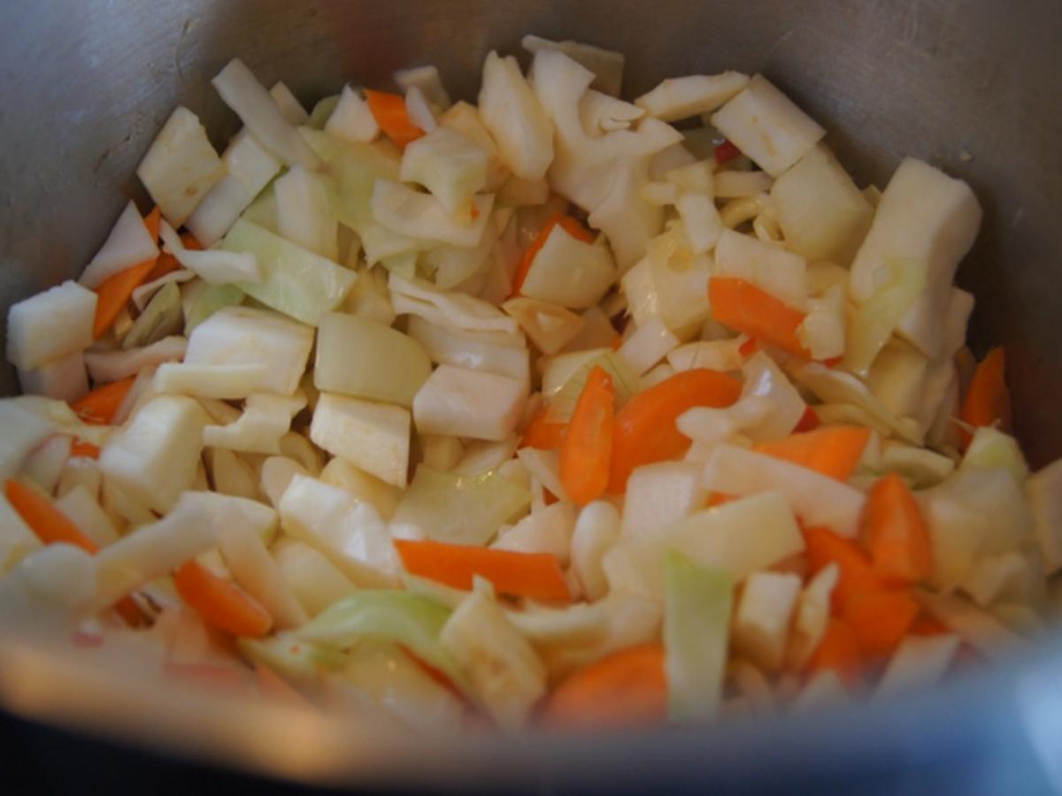 Weißkohl-Gemüse-Suppe mit Garnelen - Rezept - Bild Nr. 5