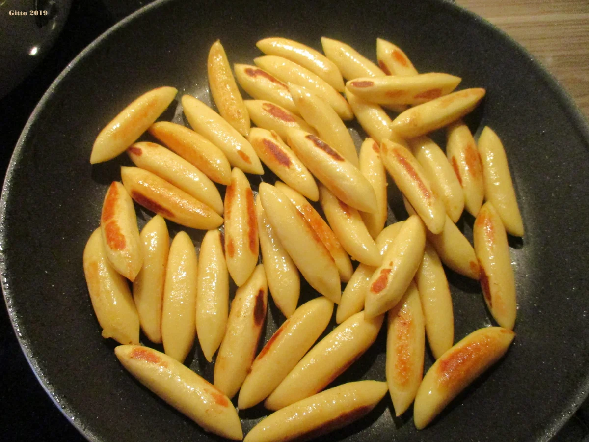 Rezept: Schupfnudeln in Hack-Gorgonzola-Rahm Bild Nr. 7752 Schupfnudeln in Hack-Gorgonzola-Rahm - Rezept - Bild Nr. 7752