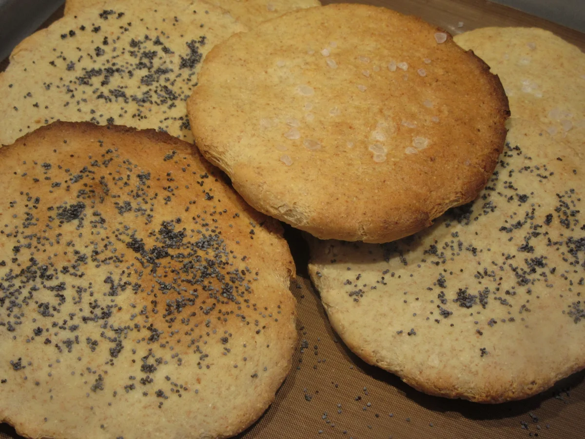 Pikantes Backen: Dinkelfladen mit Mohn oder grobem Salz - Rezept - Bild Nr. 8