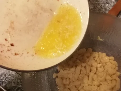 ALLGAIER KÄSSCHBÄTZLE  --- ÜBERSETZT -- ALLGÄUER KÄSESPÄTZLE - Rezept - Bild Nr. 7761